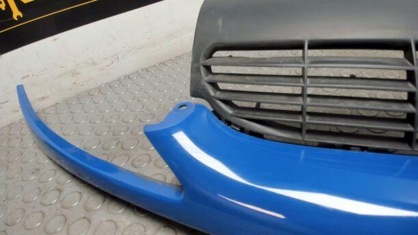 Foto: KÜHLERGRILL eines Peugeot 206 60
