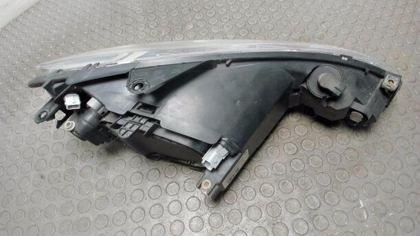 Foto: SCHEINWERFER LINKS eines Peugeot 206 60