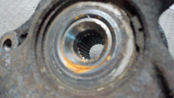 Foto: ACHSSCHENKEL VORNE LINKS eines Peugeot 206 60