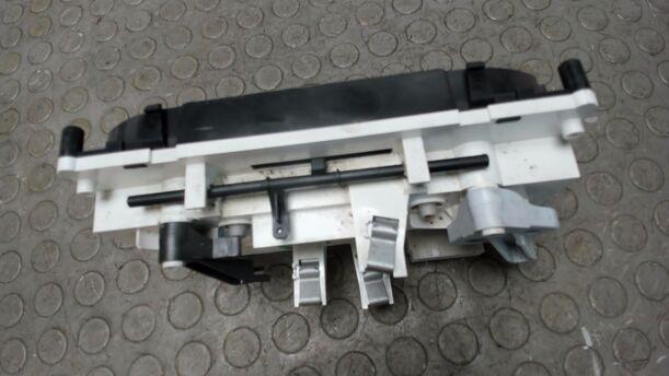 Foto: HEIZUNGBETÄTUNG eines Peugeot 206 60