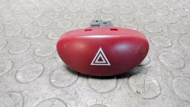 Foto: WARNBLINKSCHALTER eines Peugeot 206 60 Viva X