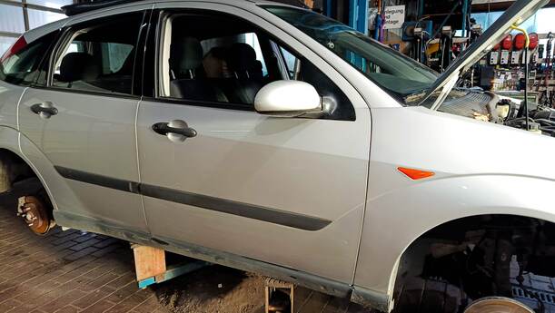 Foto: TÜR VORNE RECHTS ( 4/5 TÜRER ) eines Ford Focus Viva X