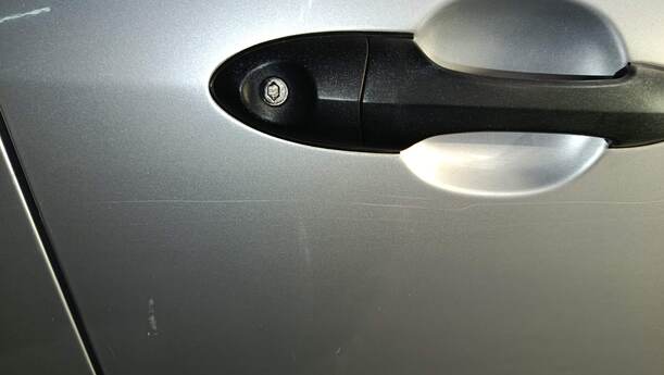 Foto: TÜR VORNE RECHTS ( 4/5 TÜRER ) eines Ford Focus Viva X