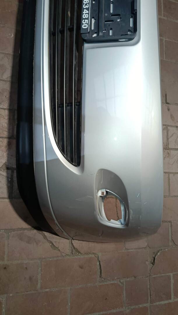 Foto: STOSSFÄNGER / STOßSTANGE VORNE eines Ford Focus Viva X