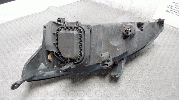 Foto: SCHEINWERFER RECHTS ( VOR FACELIFT ) eines Ford Focus Viva X