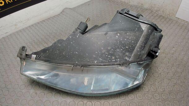 Foto: SCHEINWERFER RECHTS ( VOR FACELIFT ) eines Ford Focus Viva X