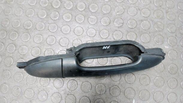 Foto: TÜRAUSSENGRIFF HINTEN LINKS eines Ford Focus Viva X