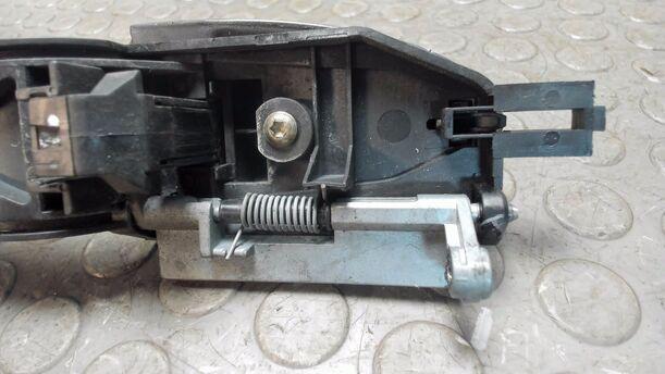 Foto: TÜRAUSSENGRIFF HINTEN LINKS eines Ford Focus Viva X