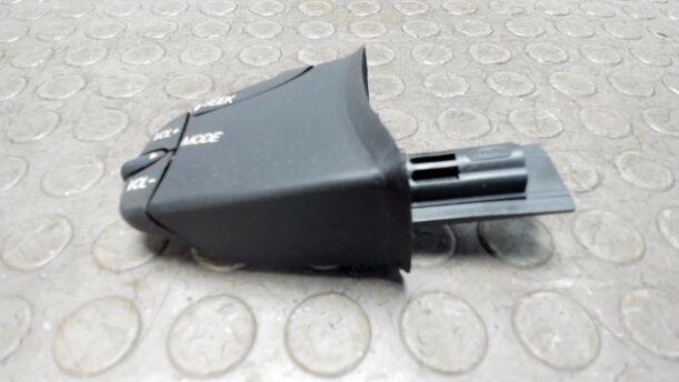 Foto: SCHALTER RADIOBEDIENUNG eines Ford Focus Viva X