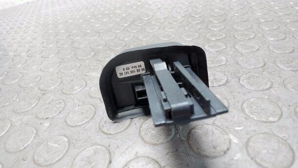Foto: SCHALTER RADIOBEDIENUNG eines Ford Focus Viva X