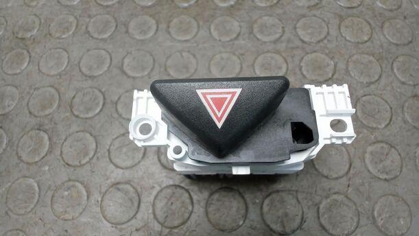 Foto: WARNBLINKSCHALTER eines Ford Focus Viva X