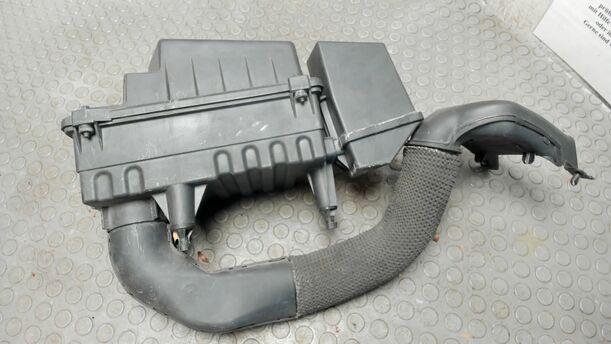 Foto: LUFTFILTERKASTEN eines Ford Focus Trendline