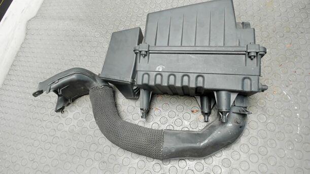 Foto: LUFTFILTERKASTEN eines Ford Focus Trendline