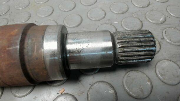 Foto: ANTRIEBSWELLE RECHTS eines Ford Focus Trendline