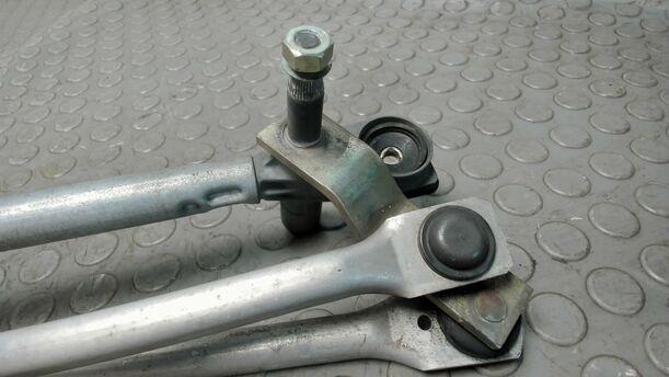 Foto: SCHEIBENWISCHERMOTOR VORNE eines Ford Focus Viva X