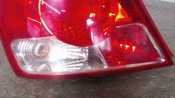 Foto: HECKLEUCHTE / RÜCKLICHT LINKS eines Chevrolet Kalos 1.4 16V Viva X