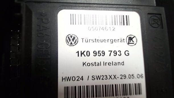 Foto: FENSTERHEBER ELEKTRISCH VORN LINKS eines VW Touran 2.0 TDI Viva X