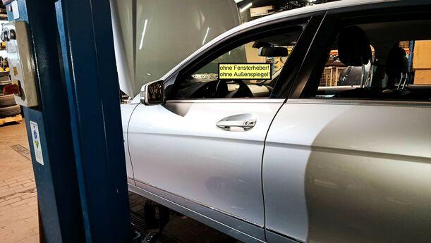 Foto: TÜR VORNE LINKS eines Mercedes-Benz C 200 CDI DPF Viva X