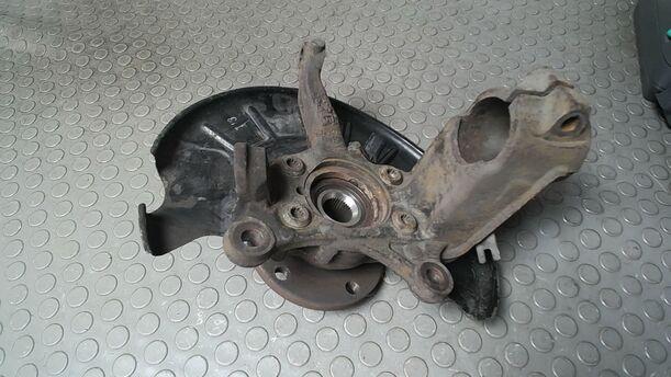 Foto: ACHSSCHENKEL VORN LINKS eines VW Touran 2.0 TDI Viva X