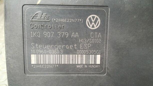 Foto: HAUPTBREMSAGGREGAT ABS eines VW Touran 2.0 TDI Viva X