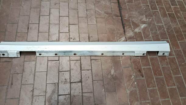 Foto: SCHWELLERBLENDE LINKS eines Mercedes-Benz C 200 CDI DPF Viva X