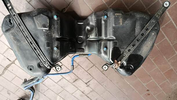 Foto: KRAFTSTOFFTANK eines Mercedes-Benz C 200 CDI DPF Liftback