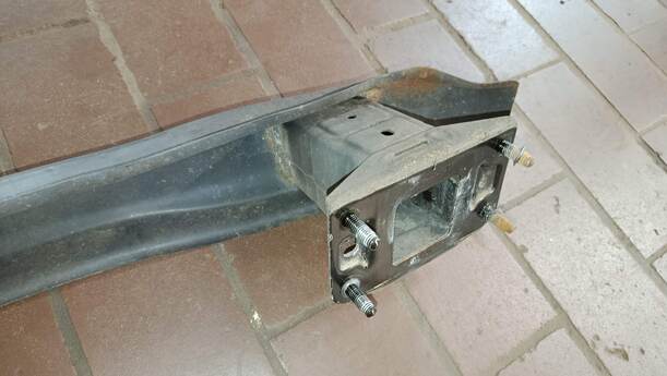 Foto: VERSTÄRKUNG HINTEN eines Mercedes-Benz C 200 CDI DPF Liftback