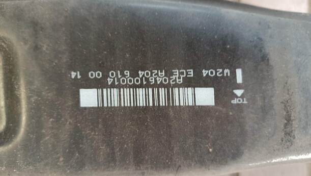 Foto: VERSTÄRKUNG HINTEN eines Mercedes-Benz C 200 CDI DPF Liftback