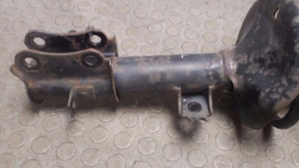 Foto: FEDERBEIN VORN LINKS eines Chevrolet Kalos 1.4 16V Liftback
