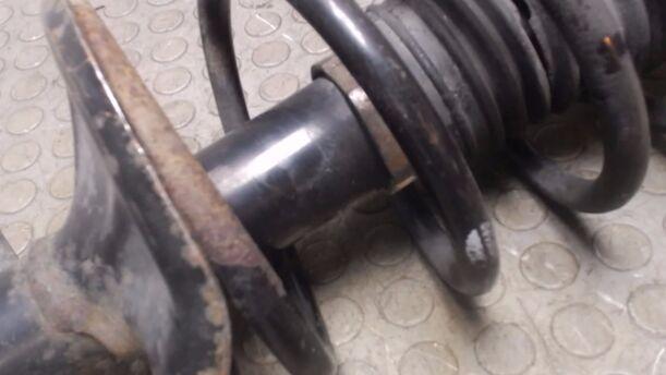 Foto: FeFEDERBEIN VORN RECHTS eines Chevrolet Kalos 1.4 16V Liftback