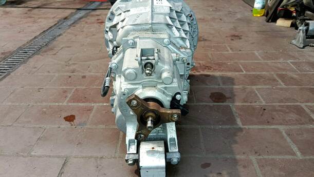 Foto: SCHALTGETRIEBE 6 GANG ( 716656 ) eines Mercedes-Benz C 200 CDI DPF Liftback