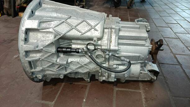 Foto: SCHALTGETRIEBE 6 GANG ( 716656 ) eines Mercedes-Benz C 200 CDI DPF Liftback