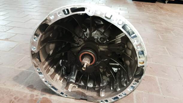 Foto: SCHALTGETRIEBE 6 GANG ( 716656 ) eines Mercedes-Benz C 200 CDI DPF Liftback