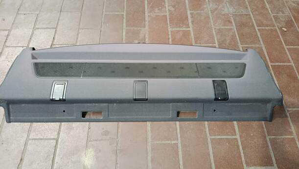 Foto: HUTABLAGE eines Mercedes-Benz C 200 CDI DPF Liftback