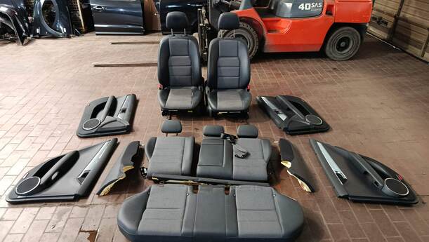 Foto: SITZE / INNENAUSSTATTUNG eines Mercedes-Benz C 200 CDI DPF Liftback
