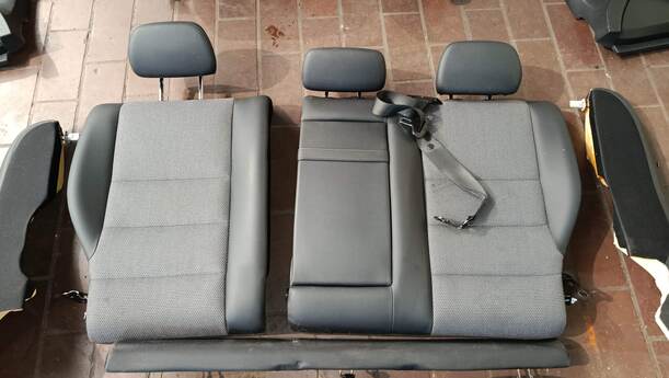 Foto: SITZE / INNENAUSSTATTUNG eines Mercedes-Benz C 200 CDI DPF Liftback