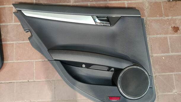 Foto: SITZE / INNENAUSSTATTUNG eines Mercedes-Benz C 200 CDI DPF Liftback