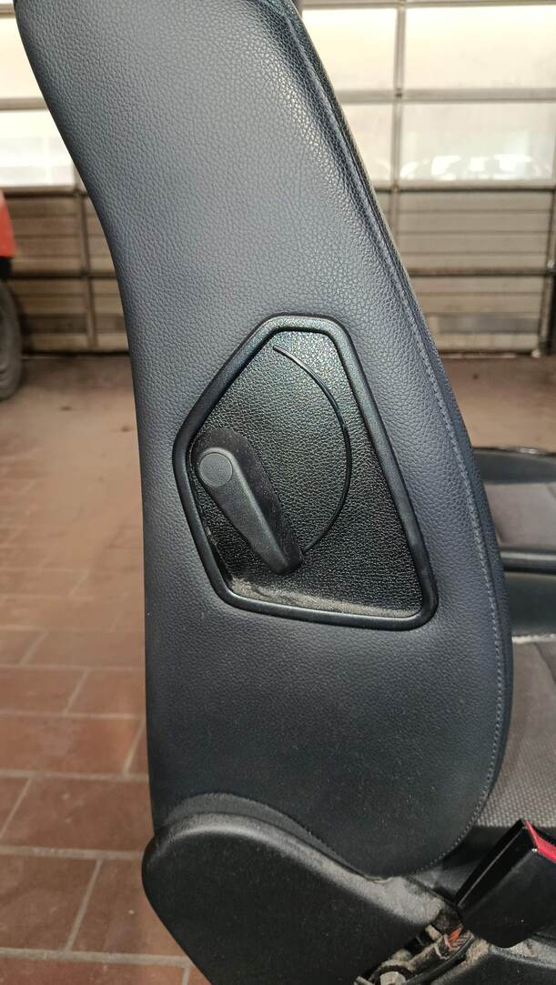 Foto: SITZE / INNENAUSSTATTUNG eines Mercedes-Benz C 200 CDI DPF Liftback