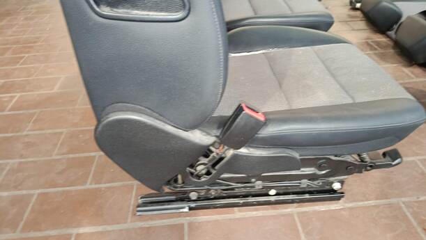 Foto: SITZE / INNENAUSSTATTUNG eines Mercedes-Benz C 200 CDI DPF Liftback