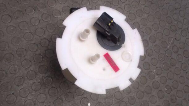 Foto: KRAFTSTOFFPUMPE eines Chevrolet Kalos 1.4 16V Liftback