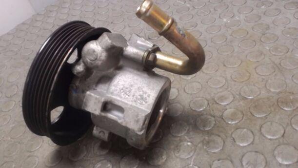 Foto: PUMPE SERVOLENKUNG eines Chevrolet Kalos 1.4 16V Liftback