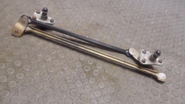 Foto: SCHEIBENWISCHERGESTÄNGE eines Chevrolet Kalos 1.4 16V Liftback