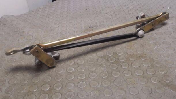 Foto: SCHEIBENWISCHERGESTÄNGE eines Chevrolet Kalos 1.4 16V Liftback