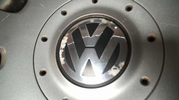 Foto: EINZELRADKAPPE / FELGENABDECKUNG 15 ZOLL eines VW Touran 2.0 TDI SX