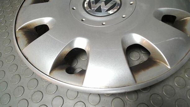Foto: EINZELRADKAPPE / FELGENABDECKUNG 15 ZOLL eines VW Touran 2.0 TDI SX