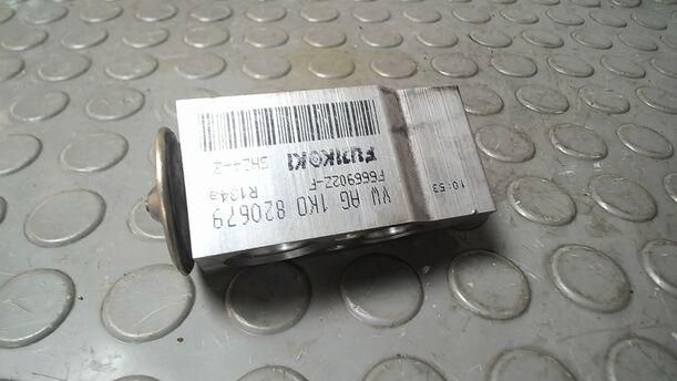 Foto: EXPANSIONSVENTIL eines VW Touran 2.0 TDI SX