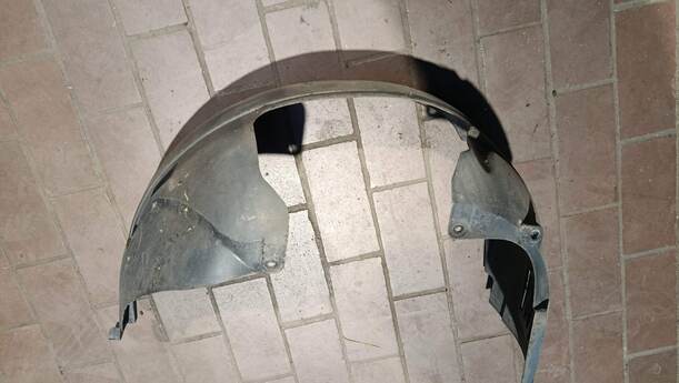 Foto: RADHAUSSCHALE/ INNENRADHAUS VORN LINKS eines Ford Fiesta 1.4