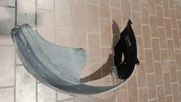 Foto: RADHAUSSCHALE/ INNENRADHAUS VORN LINKS eines Ford Fiesta 1.4
