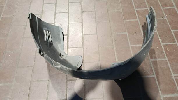 Foto: RADHAUSSCHALE/ INNENRADHAUS VORN RECHTS eines Ford Fiesta 1.4
