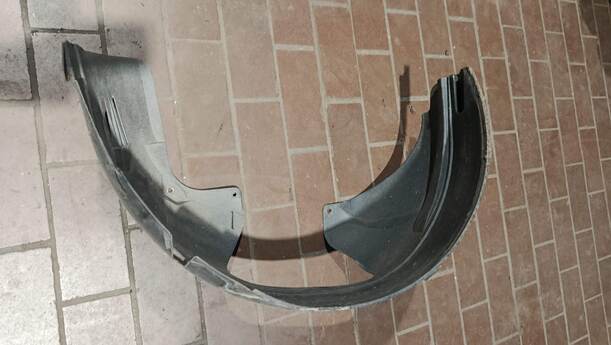 Foto: RADHAUSSCHALE/ INNENRADHAUS VORN RECHTS eines Ford Fiesta 1.4